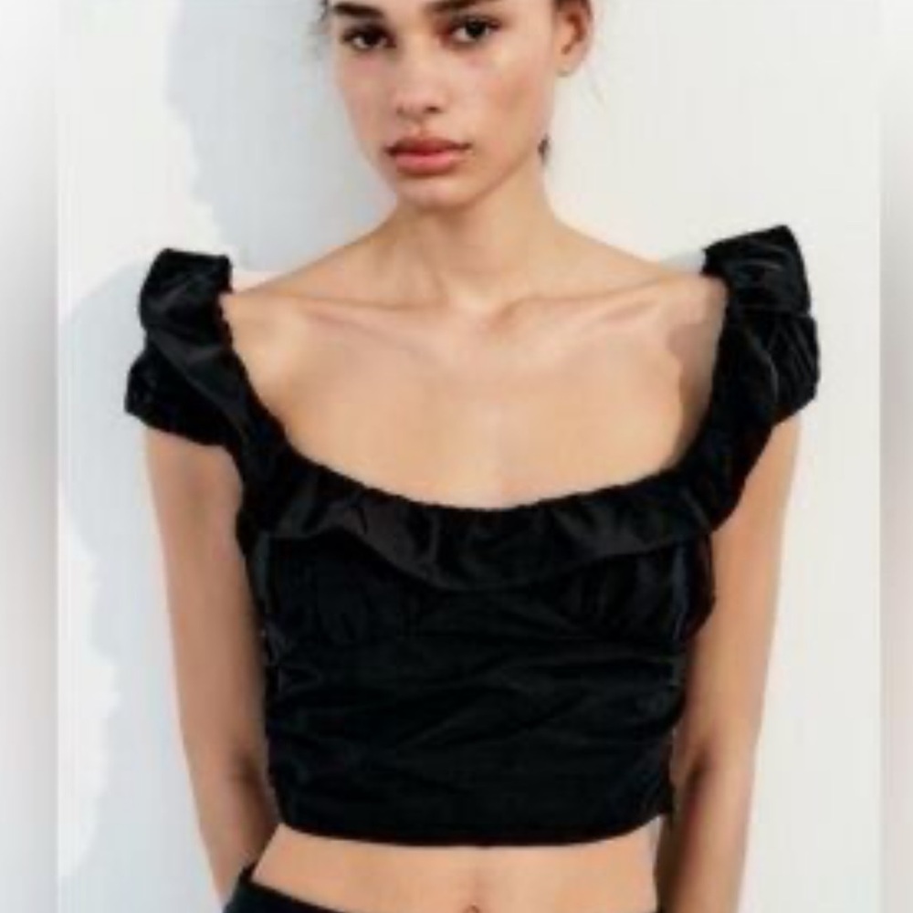 Zara Black Ruffled Crop Top